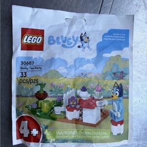 LEGO Bluey Tea Party Playset - Blue, White, Red, Green